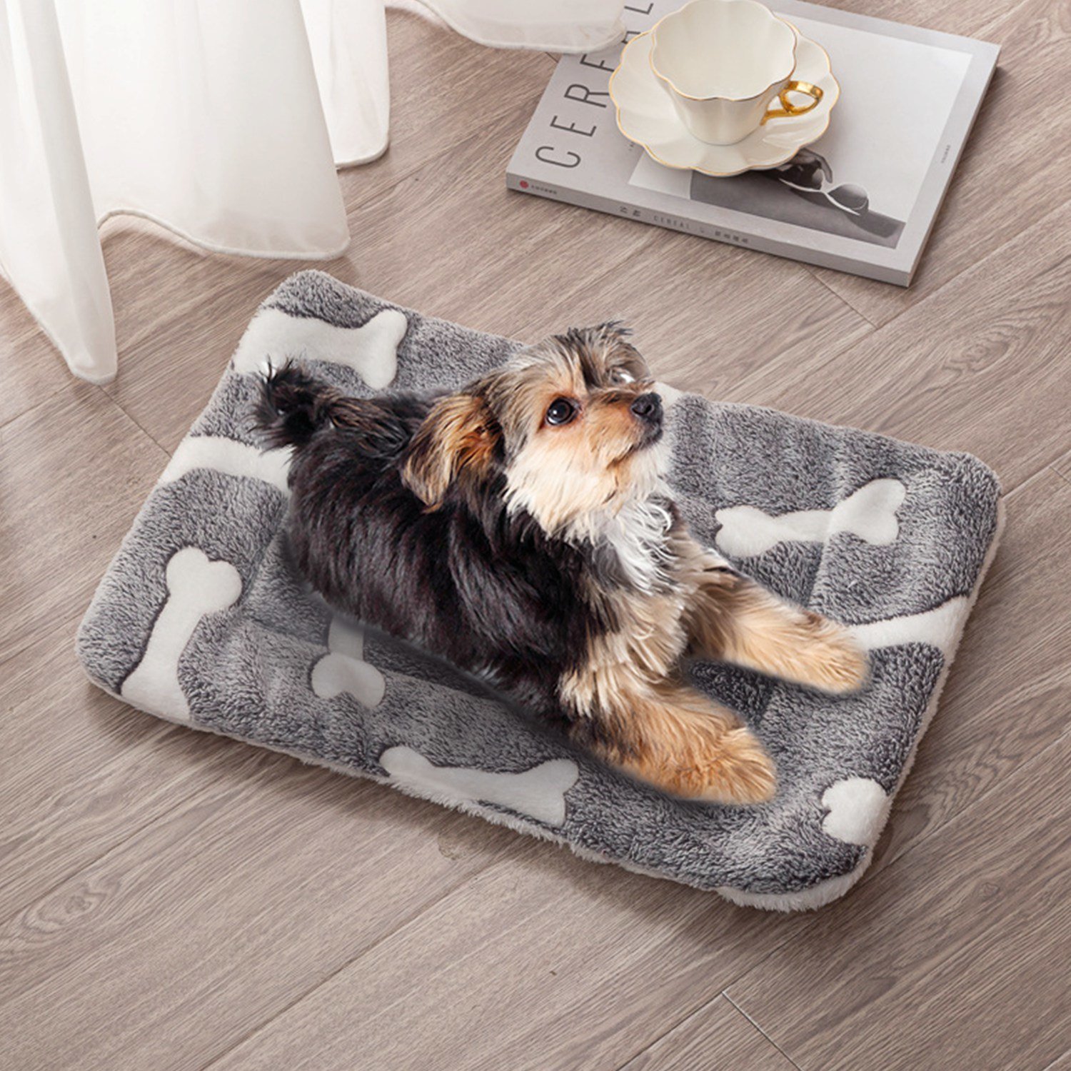 Dog Bed Mat Comfortable Flannel Dog Crate Pad Reversible Cushion Carpet Machine Washable Pet Bed Liner with Bone Patterns Dog Bed Mat Comfortable Flannel Dog Crate Pad Reversible Cushion Carpet Machine Washable Pet Bed Liner with Bone Patterns